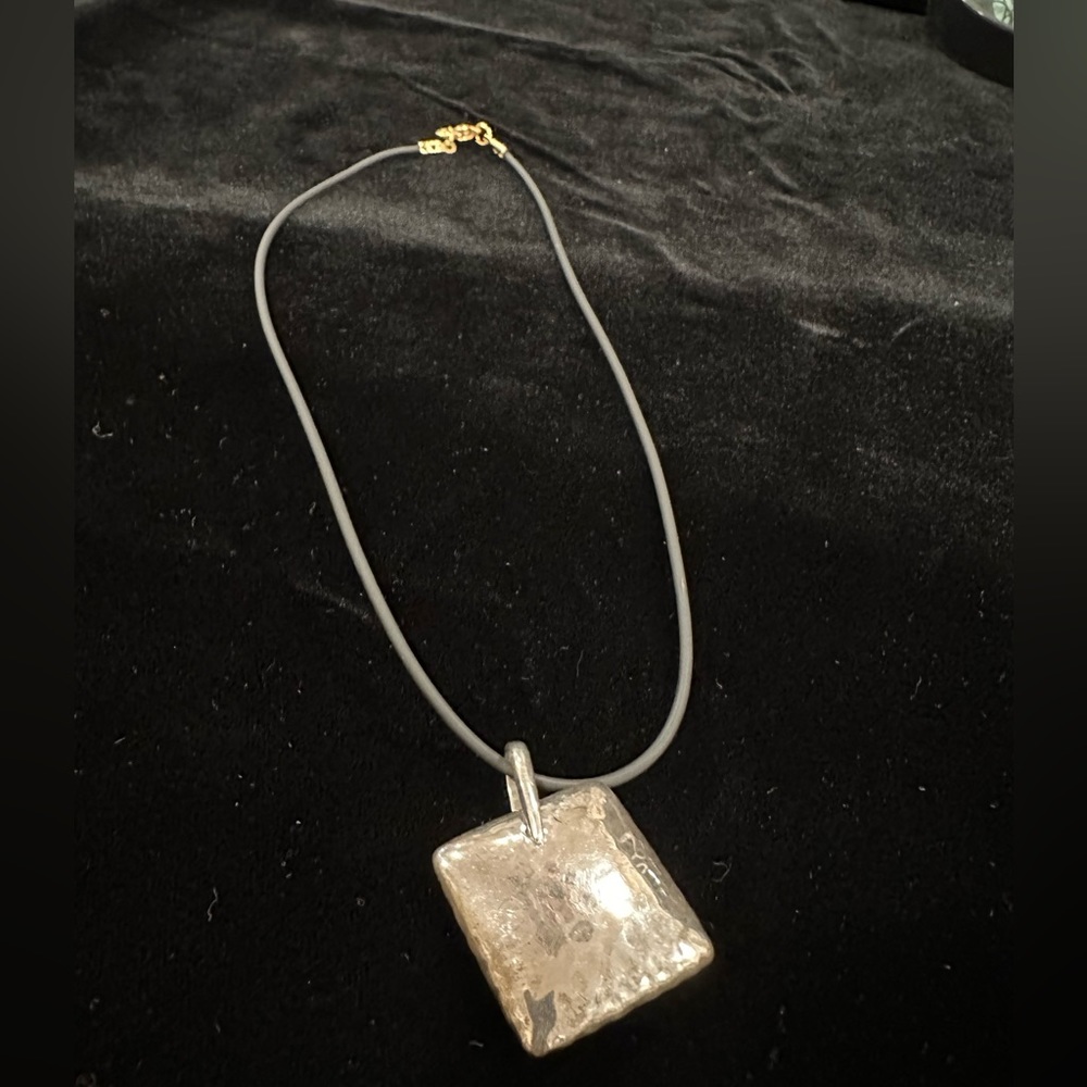Silver pendant with necklace